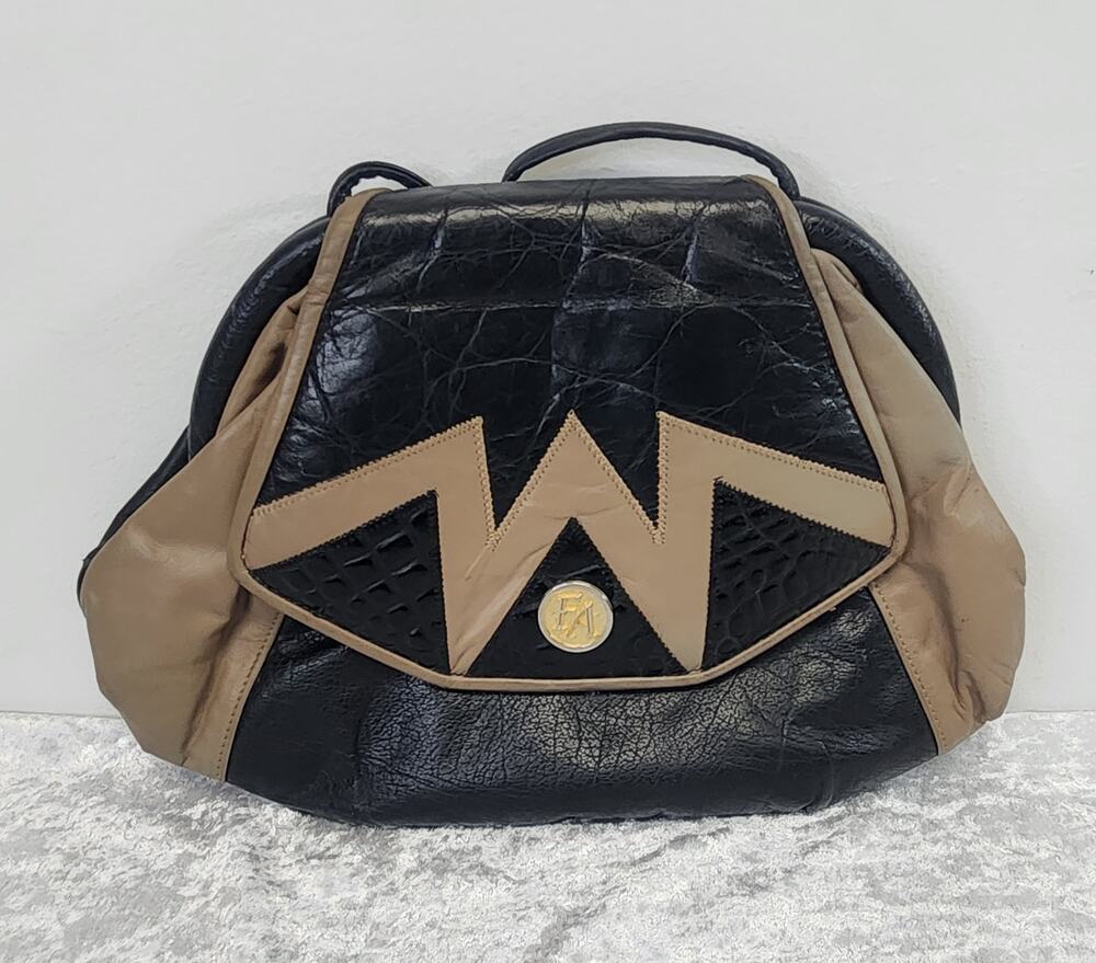 Vintage FIFTH AVENUE Womens Black Leather Shoulder Clutch Crossbody Handbag